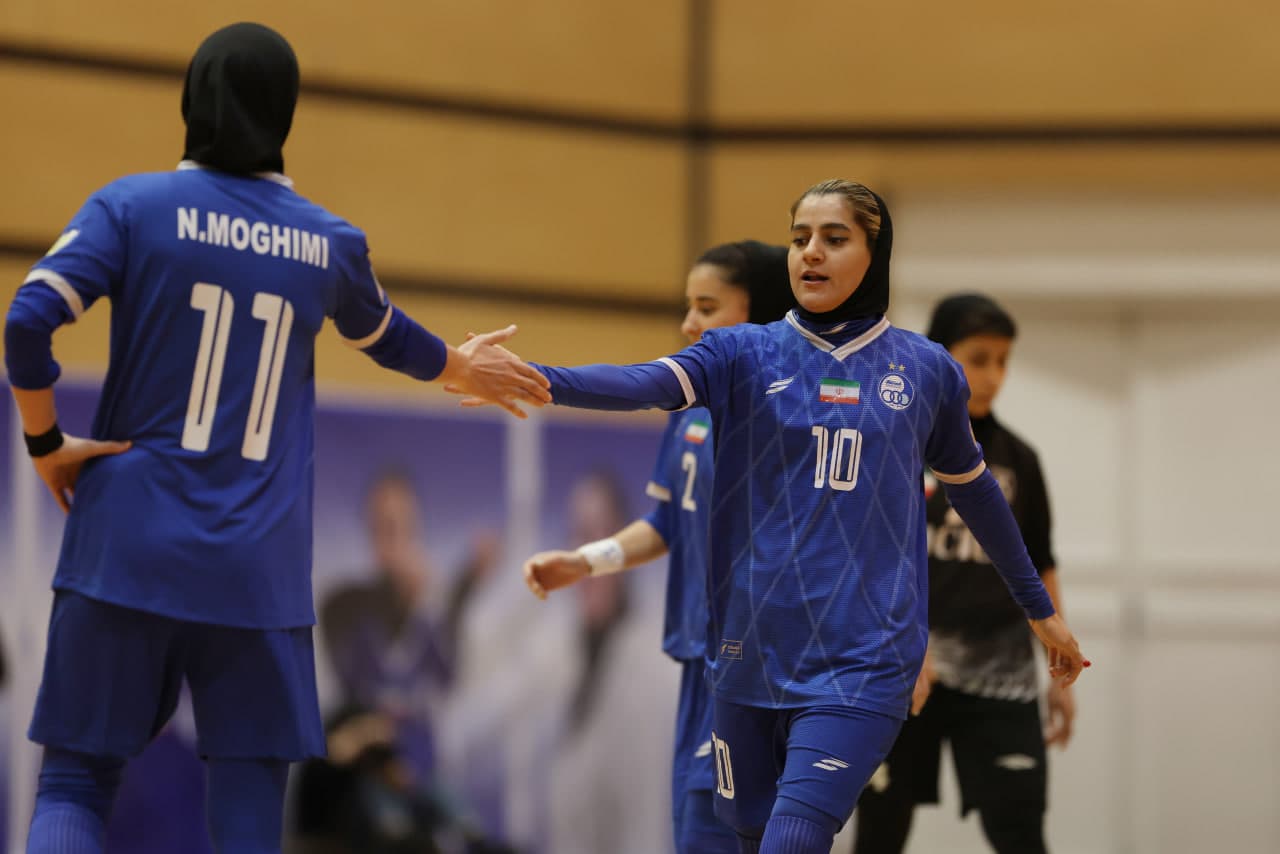 پیروزی قاطع استقلال برابر مس؛ آبیپوشان صدرنشین ماندند