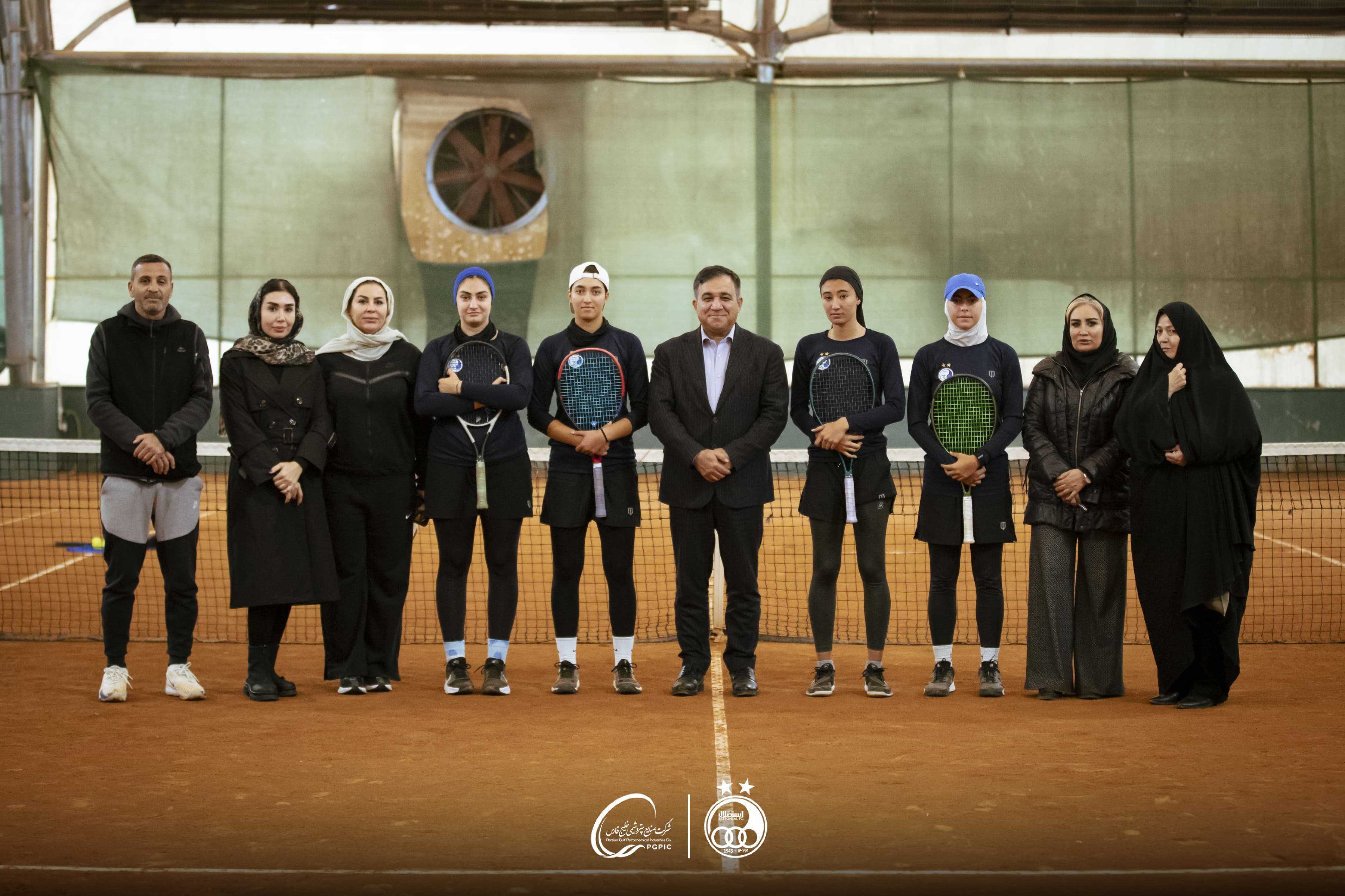 همدستی تاجرنیا با دختران تنیسباز