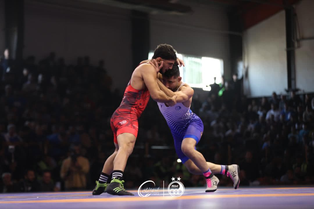گزارش تصویری از جدال آبیپوشان استقلال جویبار با تیم بانک شهر/ دور برگشت لیگ برتر کشتی آزاد